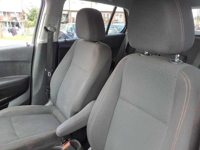 Chevrolet Trax Vehicle Full-screen Gallery Image 11