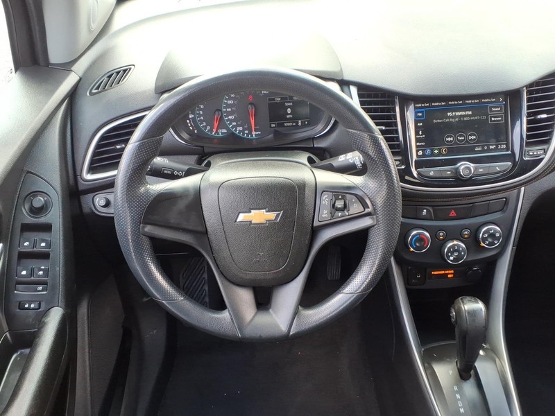 Chevrolet Trax Vehicle Full-screen Gallery Image 14