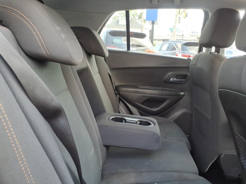 Chevrolet Trax Vehicle Full-screen Gallery Image 18