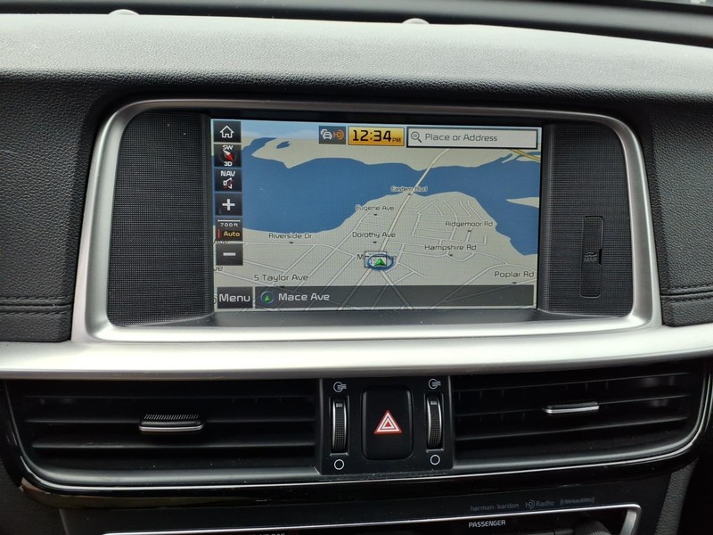 Kia Optima Vehicle Full-screen Gallery Image 18