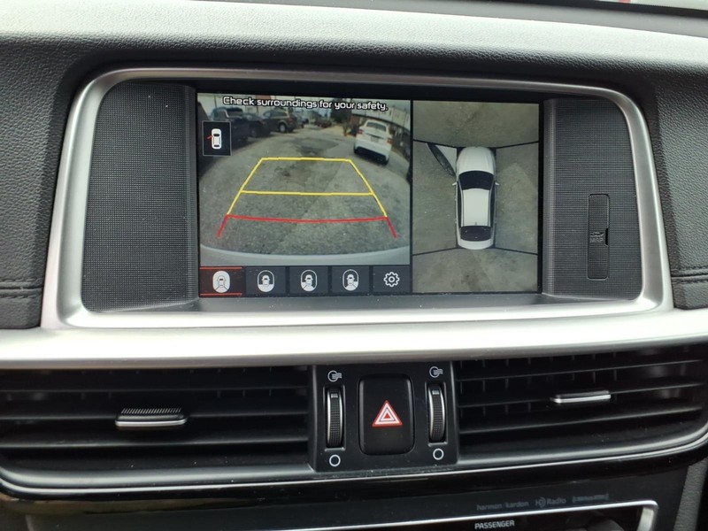 Kia Optima Vehicle Full-screen Gallery Image 19