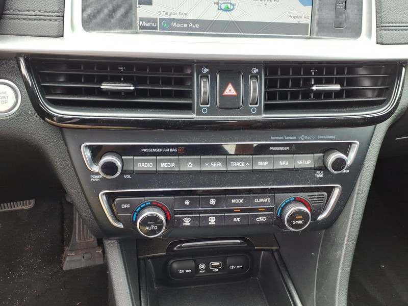 Kia Optima Vehicle Full-screen Gallery Image 20