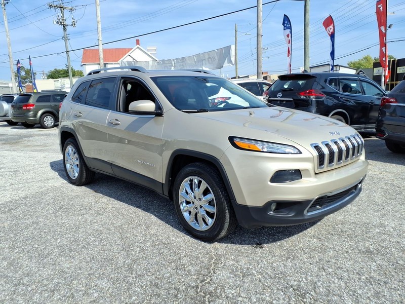 Jeep Cherokee Vehicle Full-screen Gallery Image 04