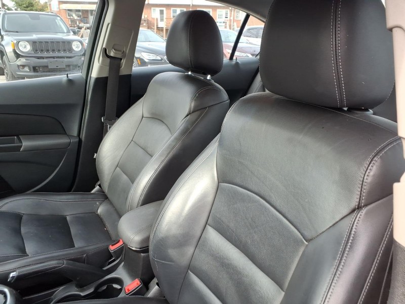 Chevrolet Cruze Vehicle Full-screen Gallery Image 08