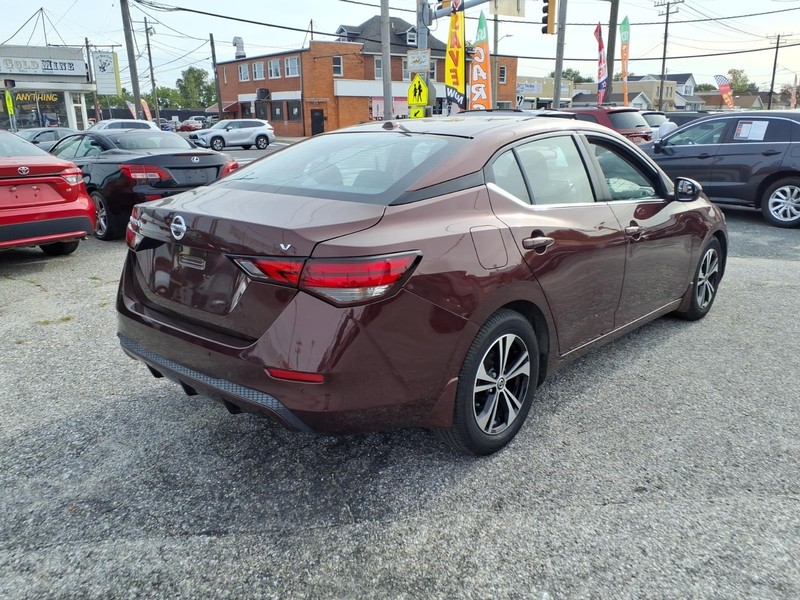 Nissan Sentra Vehicle Full-screen Gallery Image 06