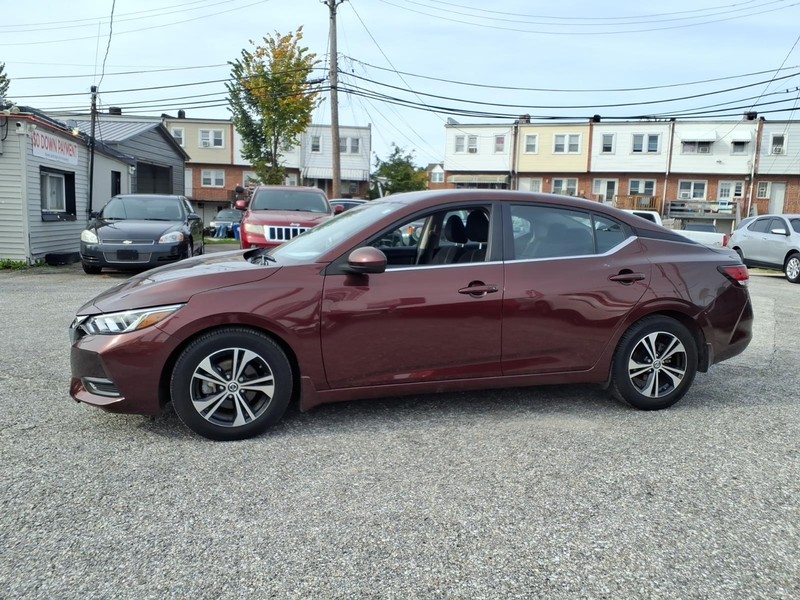 Nissan Sentra Vehicle Full-screen Gallery Image 08