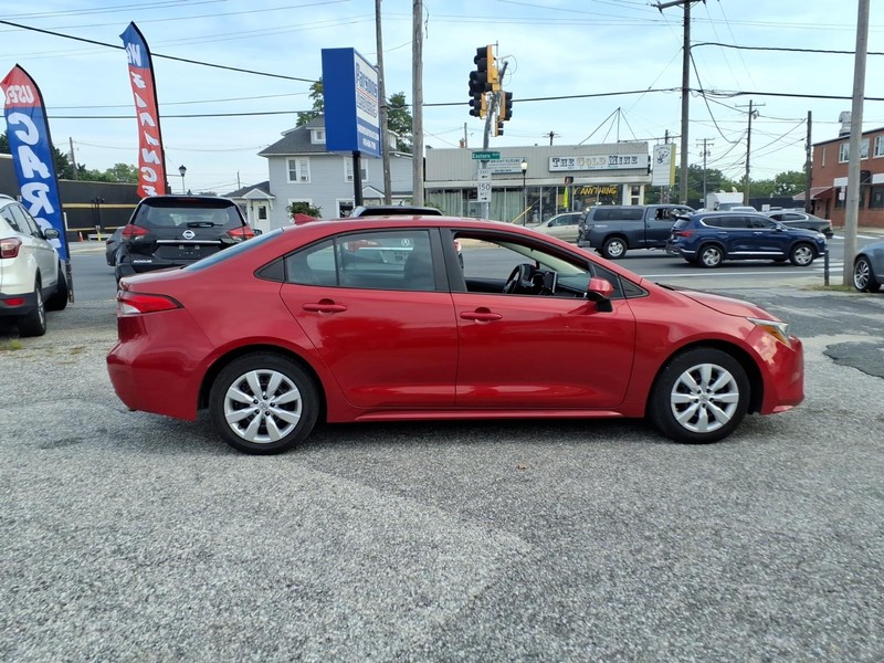 Toyota Corolla Vehicle Full-screen Gallery Image 05