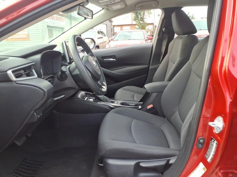 Toyota Corolla Vehicle Full-screen Gallery Image 09