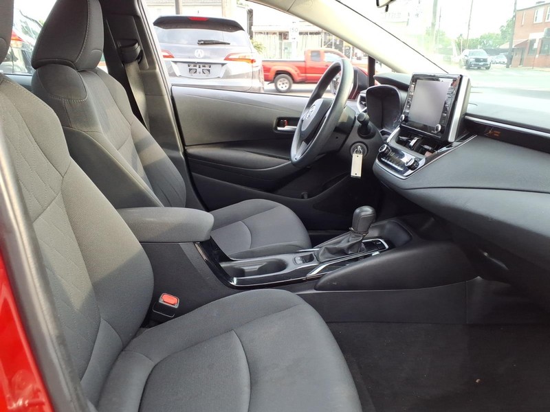 Toyota Corolla Vehicle Full-screen Gallery Image 14