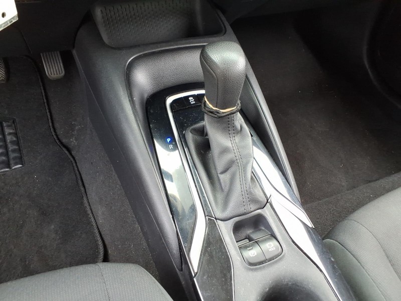 Toyota Corolla Vehicle Full-screen Gallery Image 18
