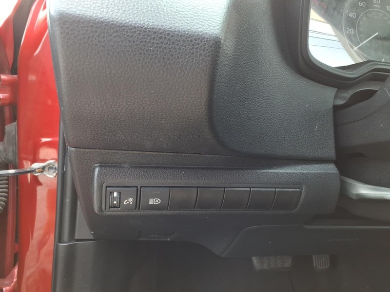Toyota Corolla Vehicle Full-screen Gallery Image 19