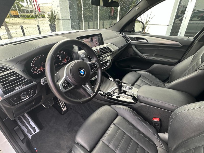 BMW X3 Vehicle Image 17