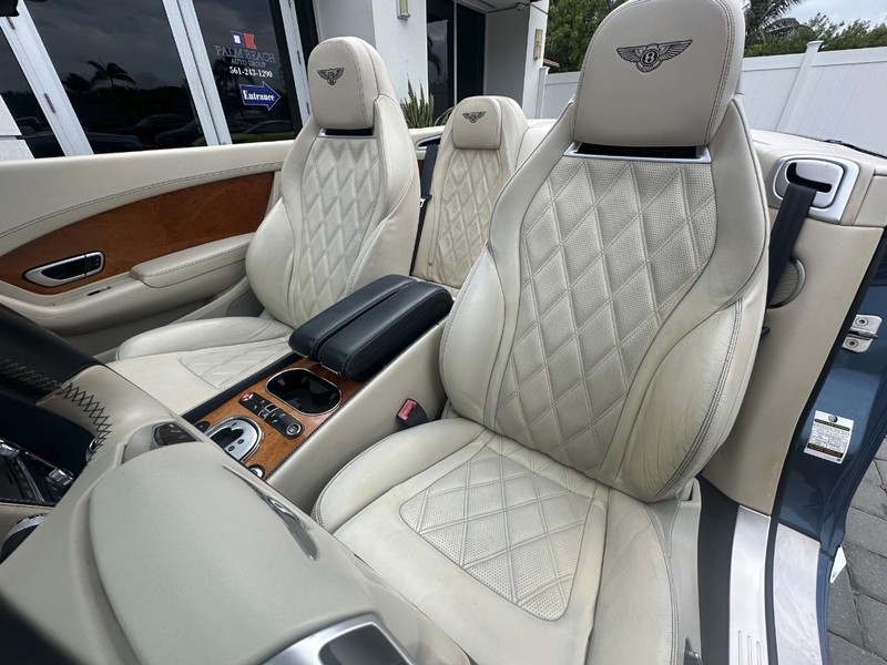 Bentley Continental GT Speed Vehicle Image 24