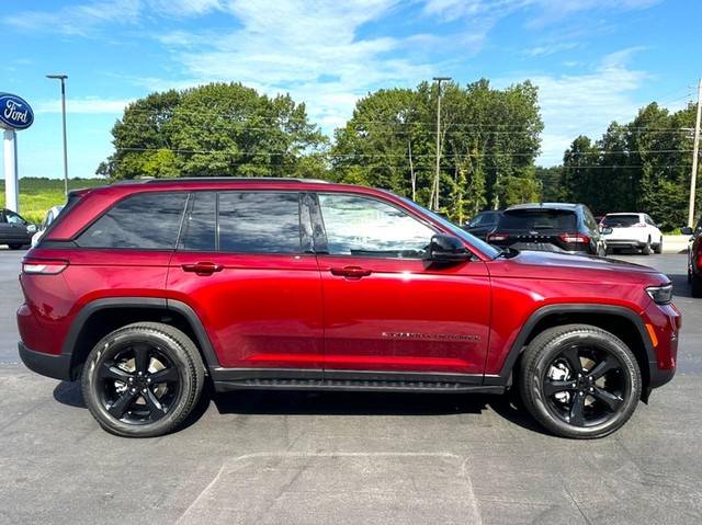 Used 2023 Jeep Grand Cherokee Limited with VIN 1C4RJHBG7PC524901 for sale in Perryville, MO