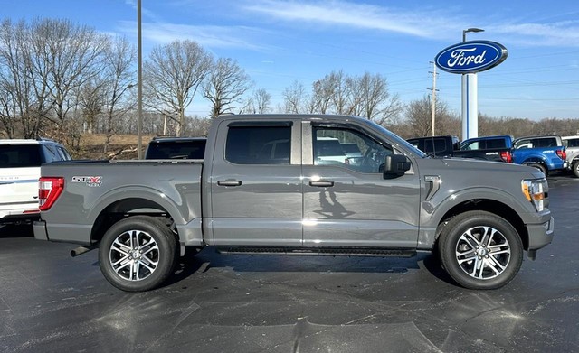 2021 Ford F-150 XL photo 1