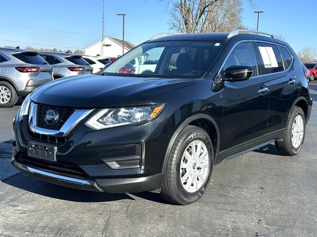 2018 Nissan Rogue SV photo 4