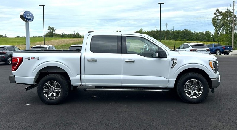 Ford F-150 Vehicle Full-screen Gallery Image 02