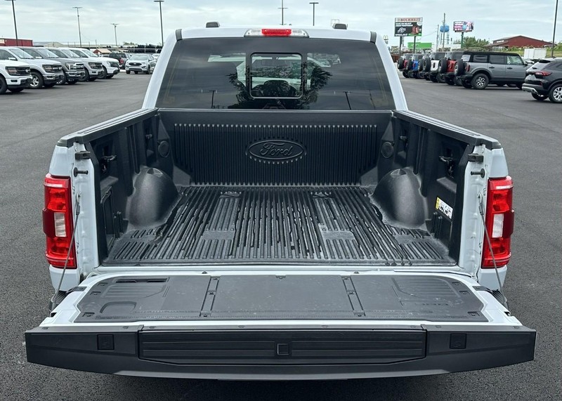 Ford F-150 Vehicle Full-screen Gallery Image 07