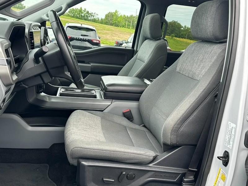 Ford F-150 Vehicle Full-screen Gallery Image 08