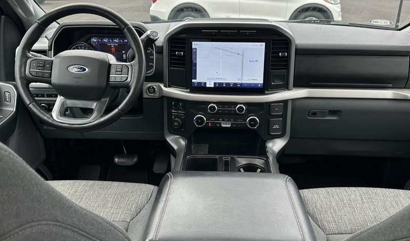 Ford F-150 Vehicle Full-screen Gallery Image 14