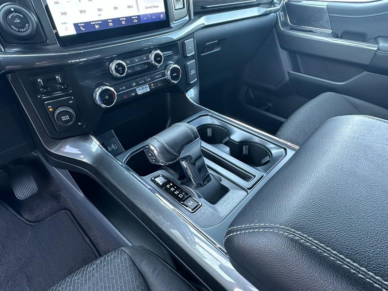 Ford F-150 Vehicle Full-screen Gallery Image 10