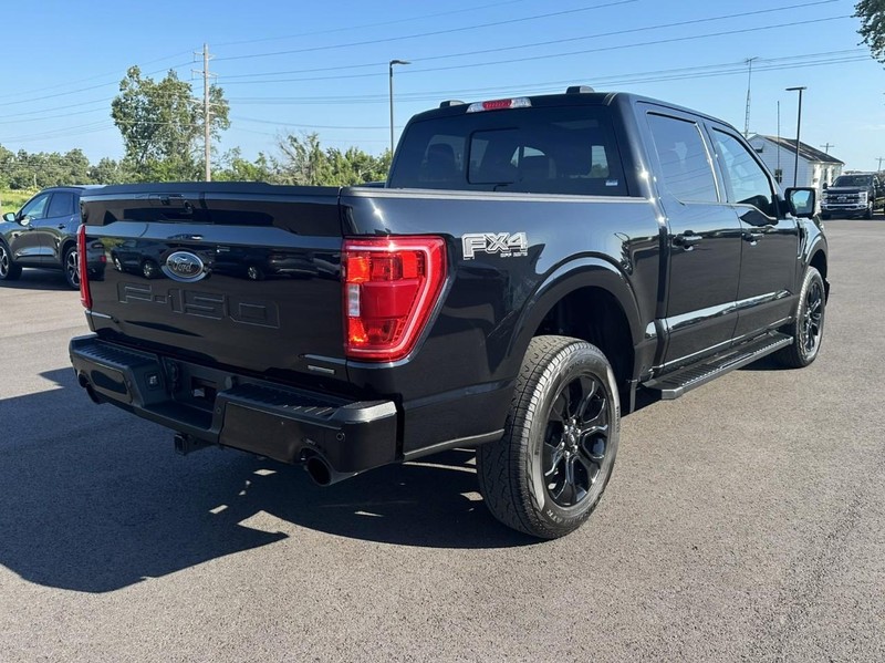 Ford F-150 Vehicle Full-screen Gallery Image 03