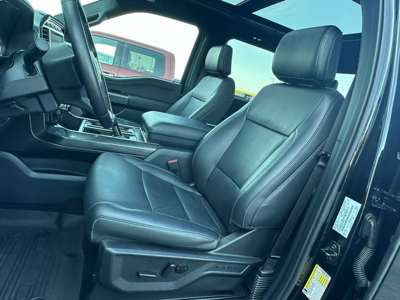 Ford F-150 Vehicle Full-screen Gallery Image 08