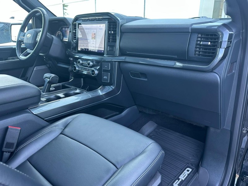 Ford F-150 Vehicle Full-screen Gallery Image 15