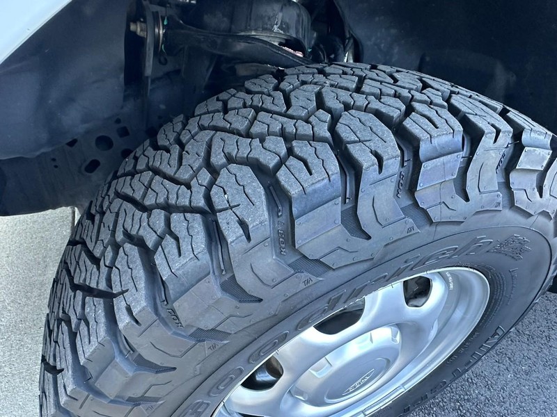 Ford F-150 Vehicle Full-screen Gallery Image 15