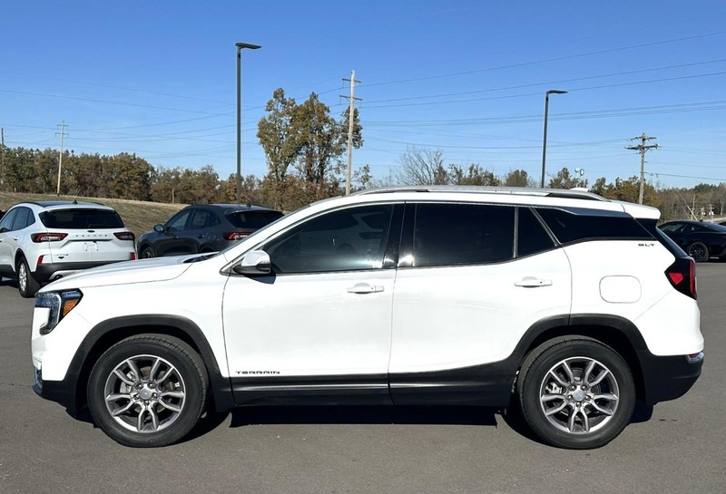 GMC Terrain Vehicle Full-screen Gallery Image 05