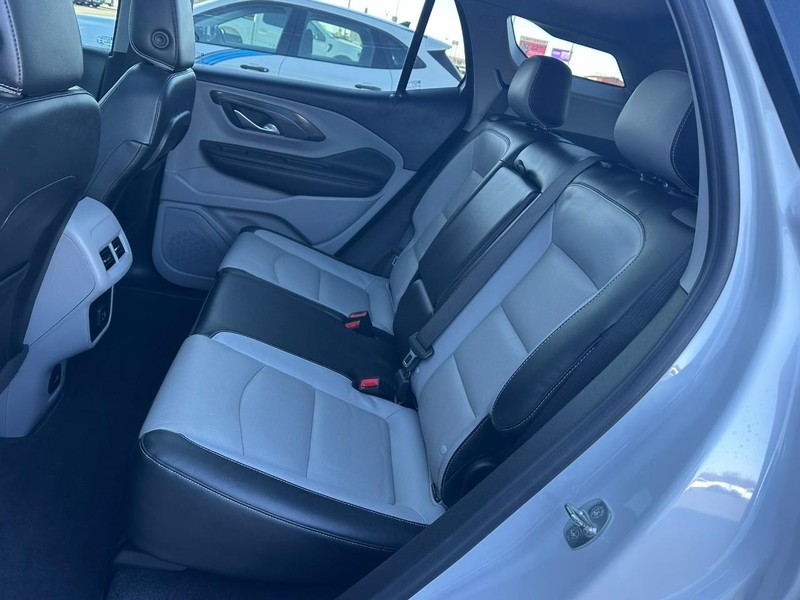 GMC Terrain Vehicle Full-screen Gallery Image 12