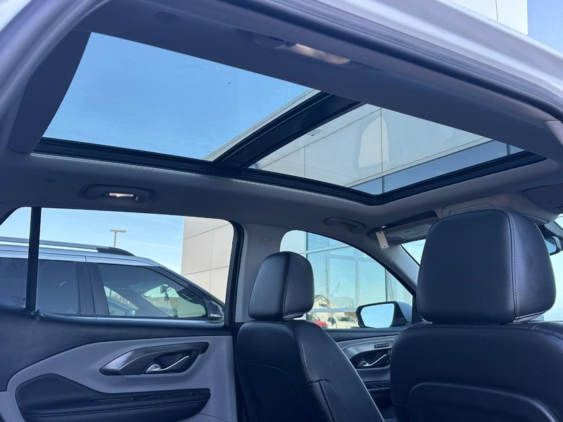 GMC Terrain Vehicle Full-screen Gallery Image 15