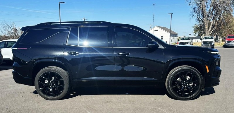 Chevrolet Traverse Vehicle Full-screen Gallery Image 02