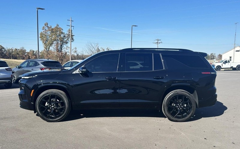 Chevrolet Traverse Vehicle Full-screen Gallery Image 05