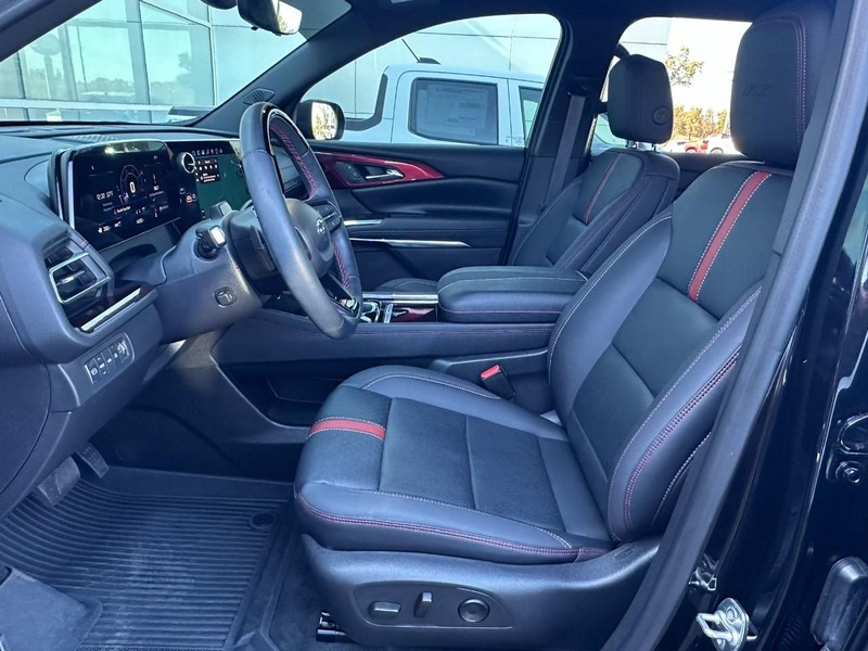 Chevrolet Traverse Vehicle Full-screen Gallery Image 08