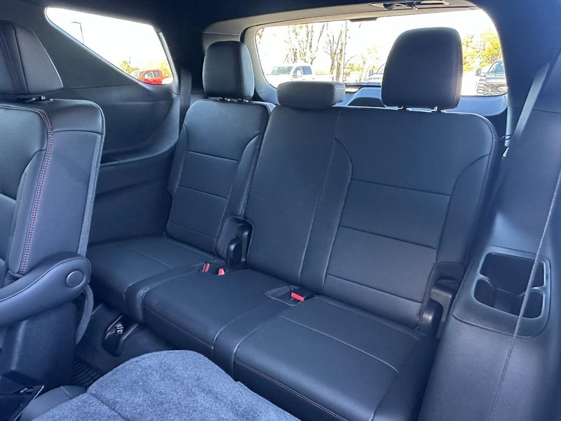 Chevrolet Traverse Vehicle Full-screen Gallery Image 14