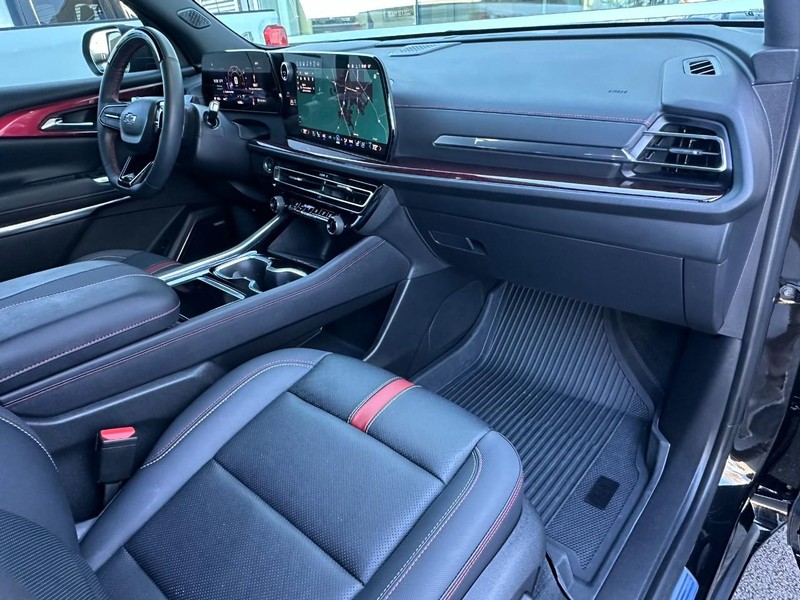 Chevrolet Traverse Vehicle Full-screen Gallery Image 17