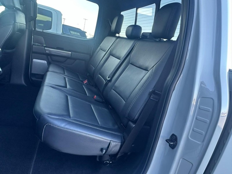 Ford F-150 Vehicle Full-screen Gallery Image 11