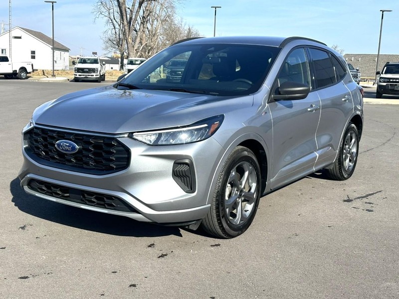 Ford Escape Vehicle Full-screen Gallery Image 04