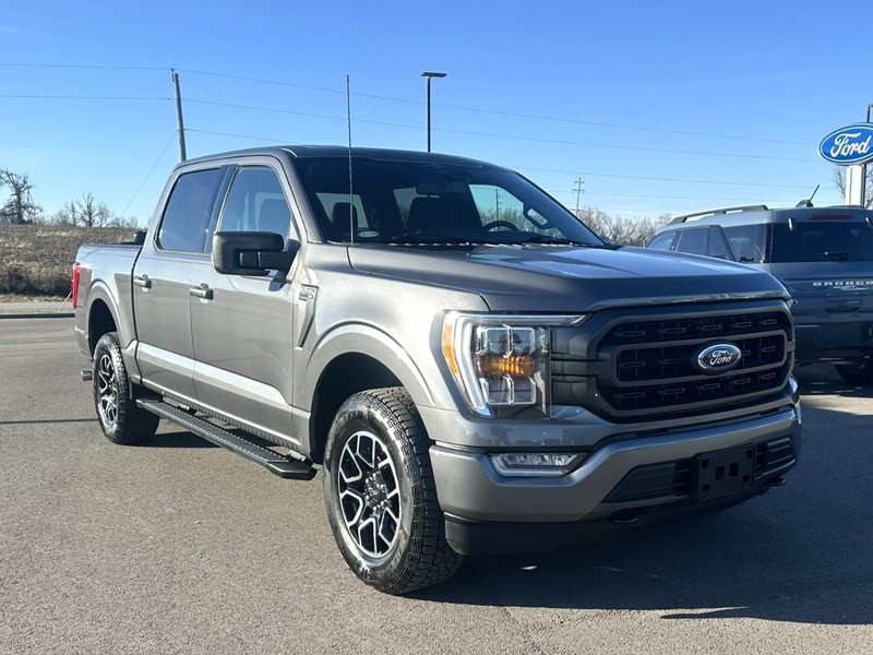 Ford F-150 Vehicle Full-screen Gallery Image 02