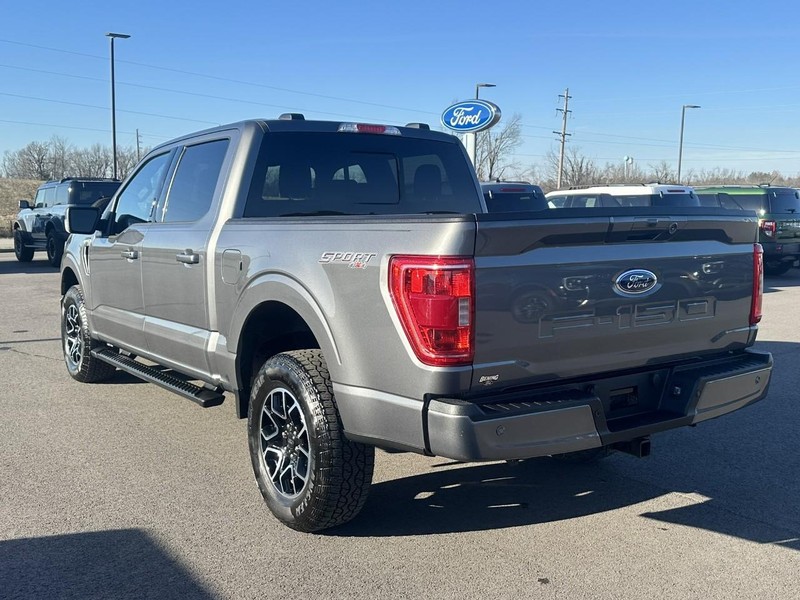 Ford F-150 Vehicle Full-screen Gallery Image 07