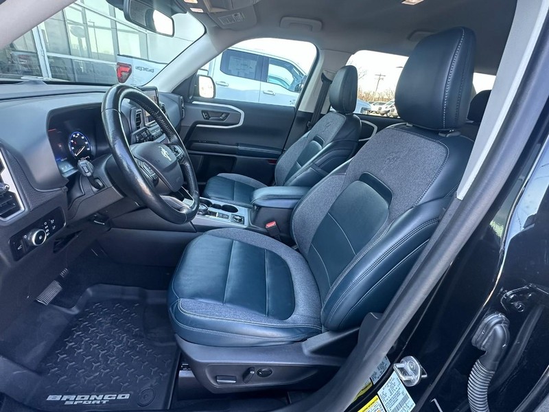 Ford Bronco Sport Vehicle Full-screen Gallery Image 07