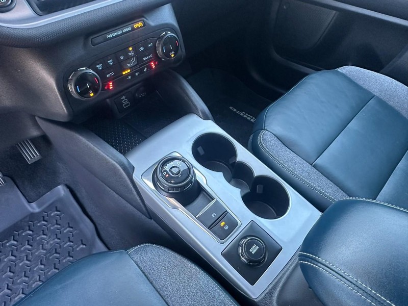 Ford Bronco Sport Vehicle Full-screen Gallery Image 11