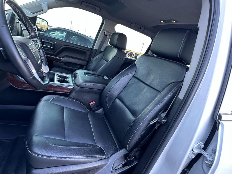 GMC Sierra 1500 Vehicle Full-screen Gallery Image 09