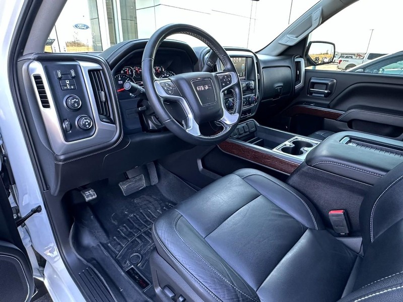 GMC Sierra 1500 Vehicle Full-screen Gallery Image 10