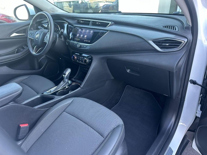 Buick Encore GX Vehicle Full-screen Gallery Image 15