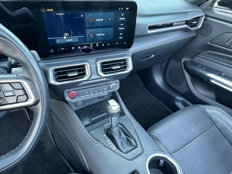 Ford Mustang Vehicle Full-screen Gallery Image 14