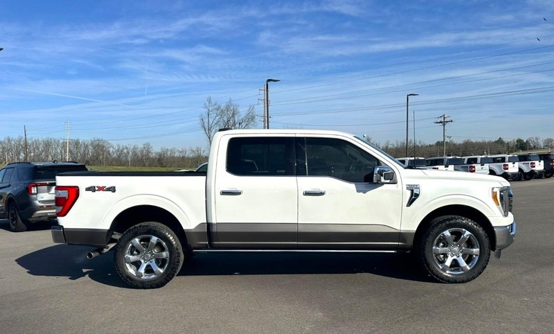 Ford F-150 Vehicle Full-screen Gallery Image 02