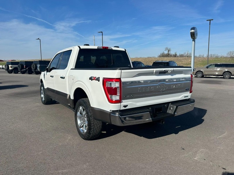 Ford F-150 Vehicle Full-screen Gallery Image 06