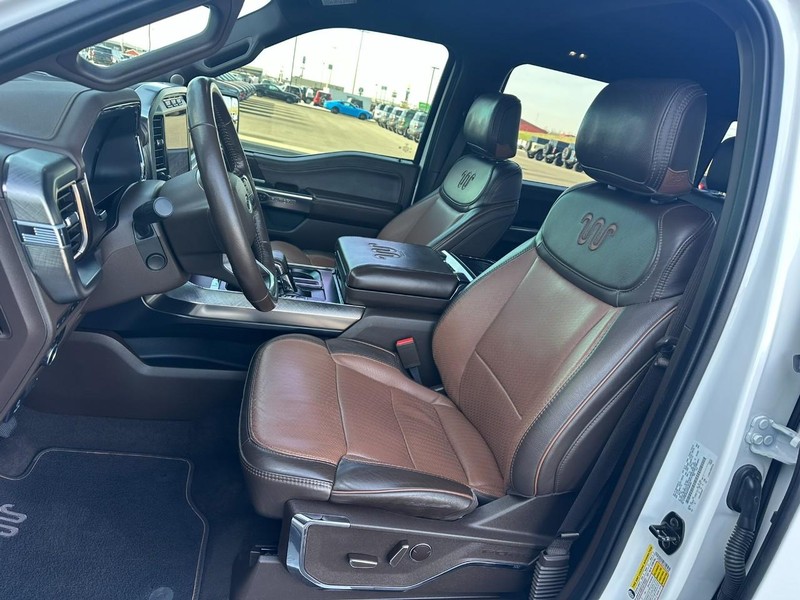 Ford F-150 Vehicle Full-screen Gallery Image 07